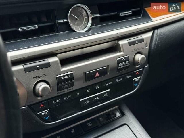 Серый Лексус ЕС, объемом двигателя 2.5 л и пробегом 220 тыс. км за 16440 $, фото 18 на Automoto.ua