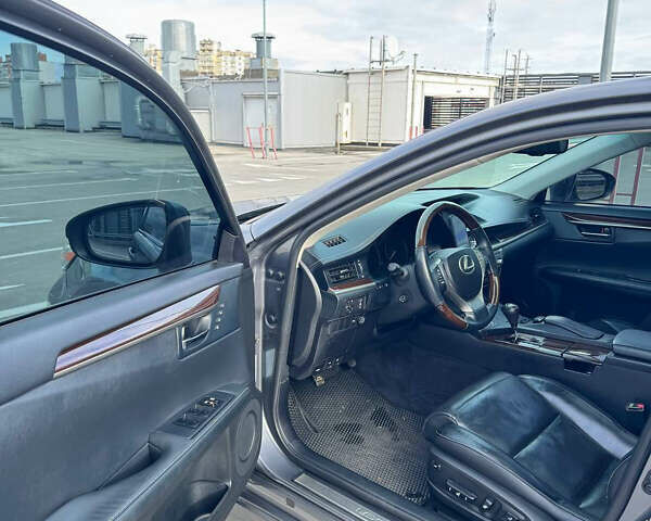 Серый Лексус ЕС, объемом двигателя 2.5 л и пробегом 170 тыс. км за 18900 $, фото 29 на Automoto.ua