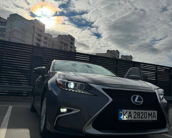 Серый Лексус ЕС, объемом двигателя 2.5 л и пробегом 170 тыс. км за 18900 $, фото 12 на Automoto.ua