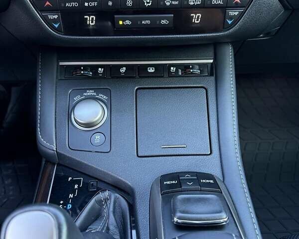 Сірий Лексус ЕС, об'ємом двигуна 3.5 л та пробігом 136 тис. км за 21500 $, фото 28 на Automoto.ua