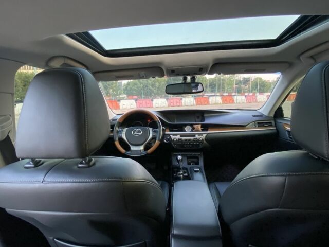 Серый Лексус ЕС, объемом двигателя 2.5 л и пробегом 187 тыс. км за 17800 $, фото 7 на Automoto.ua