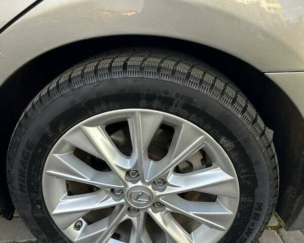 Сірий Лексус ЕС, об'ємом двигуна 2.49 л та пробігом 249 тис. км за 18700 $, фото 17 на Automoto.ua