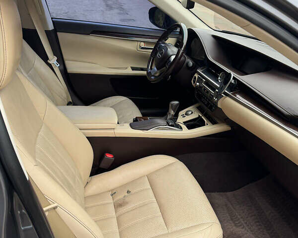 Серый Лексус ЕС, объемом двигателя 2.49 л и пробегом 190 тыс. км за 19500 $, фото 8 на Automoto.ua