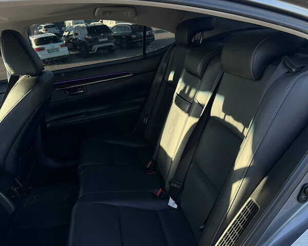 Лексус ЕС 2015 в Черновцах на Automoto.ua Серый Лексус ЕС, объемом двигателя 2.49 л и пробегом 203 тыс. км за 20000 $, фото 7 на Automoto.ua