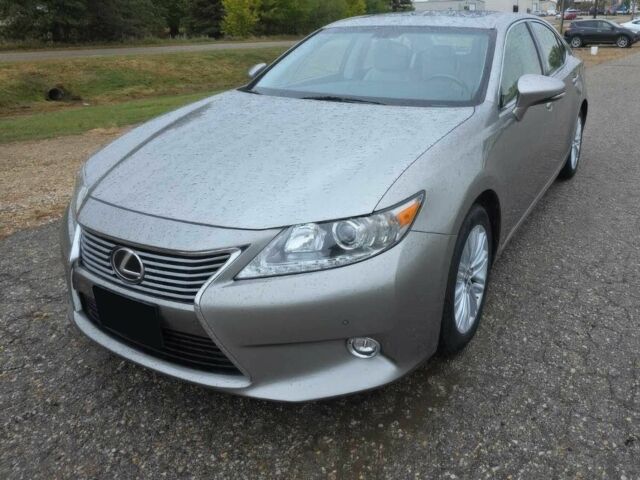 Серый Лексус ЕС, объемом двигателя 3.5 л и пробегом 79 тыс. км за 4300 $, фото 1 на Automoto.ua
