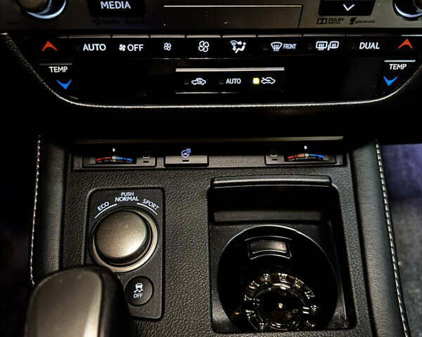 Сірий Лексус ЕС, об'ємом двигуна 2.49 л та пробігом 114 тис. км за 19900 $, фото 39 на Automoto.ua