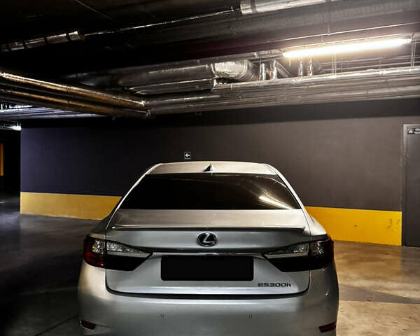 Сірий Лексус ЕС, об'ємом двигуна 2.49 л та пробігом 114 тис. км за 19900 $, фото 4 на Automoto.ua