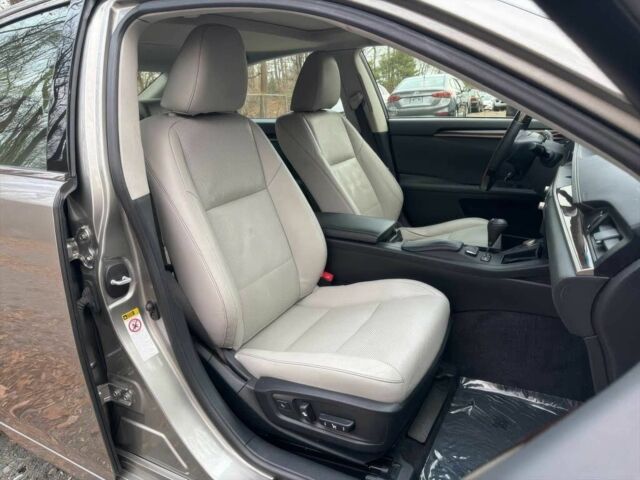 Сірий Лексус ЕС, об'ємом двигуна 3.5 л та пробігом 77 тис. км за 6200 $, фото 6 на Automoto.ua