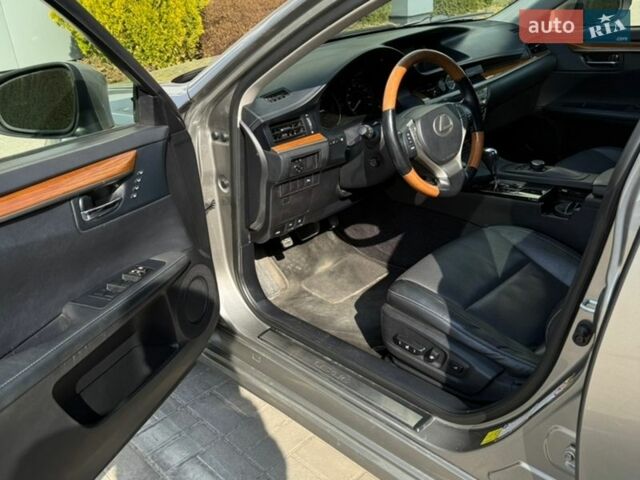 Серый Лексус ЕС, объемом двигателя 2.5 л и пробегом 170 тыс. км за 19400 $, фото 14 на Automoto.ua