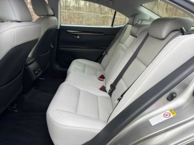 Сірий Лексус ЕС, об'ємом двигуна 3.5 л та пробігом 77 тис. км за 6200 $, фото 9 на Automoto.ua