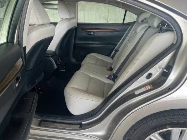 Сірий Лексус ЕС, об'ємом двигуна 3.5 л та пробігом 57 тис. км за 5425 $, фото 10 на Automoto.ua