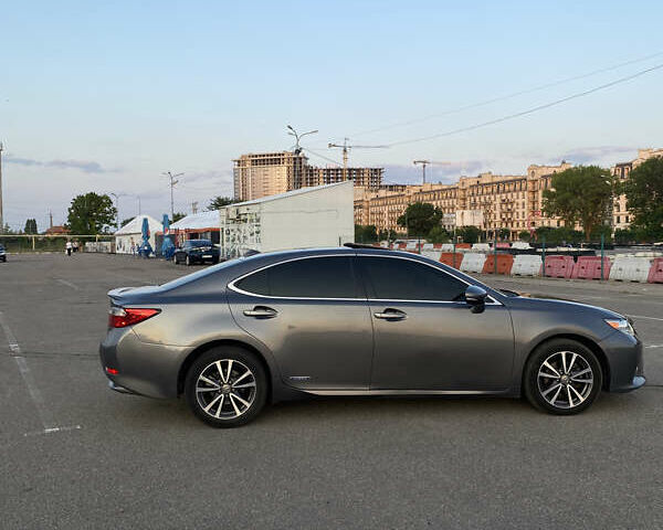 Серый Лексус ЕС, объемом двигателя 2.5 л и пробегом 187 тыс. км за 18300 $, фото 7 на Automoto.ua