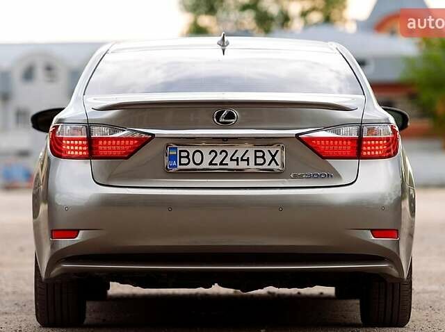 Сірий Лексус ЕС, об'ємом двигуна 2.5 л та пробігом 130 тис. км за 22500 $, фото 2 на Automoto.ua