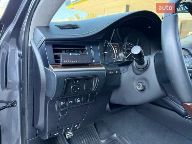 Серый Лексус ЕС, объемом двигателя 3.46 л и пробегом 156 тыс. км за 21000 $, фото 11 на Automoto.ua