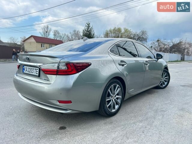 Сірий Лексус ЕС, об'ємом двигуна 2.49 л та пробігом 150 тис. км за 24000 $, фото 7 на Automoto.ua