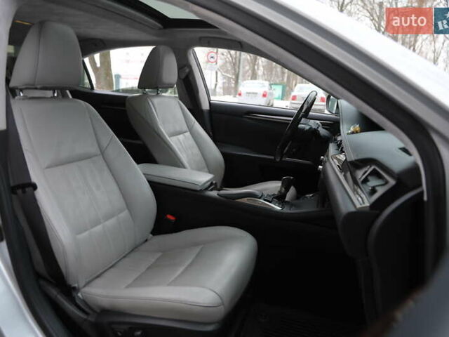 Сірий Лексус ЕС, об'ємом двигуна 2.49 л та пробігом 120 тис. км за 26000 $, фото 10 на Automoto.ua