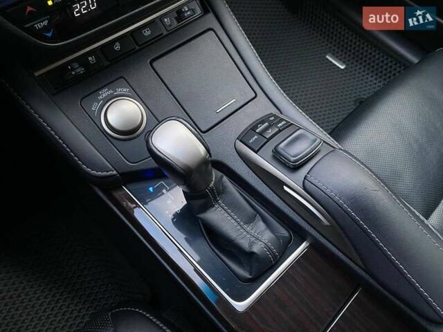 Серый Лексус ЕС, объемом двигателя 3.46 л и пробегом 68 тыс. км за 24900 $, фото 18 на Automoto.ua