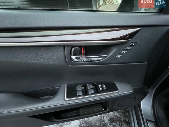 Сірий Лексус ЕС, об'ємом двигуна 2.49 л та пробігом 54 тис. км за 26200 $, фото 23 на Automoto.ua
