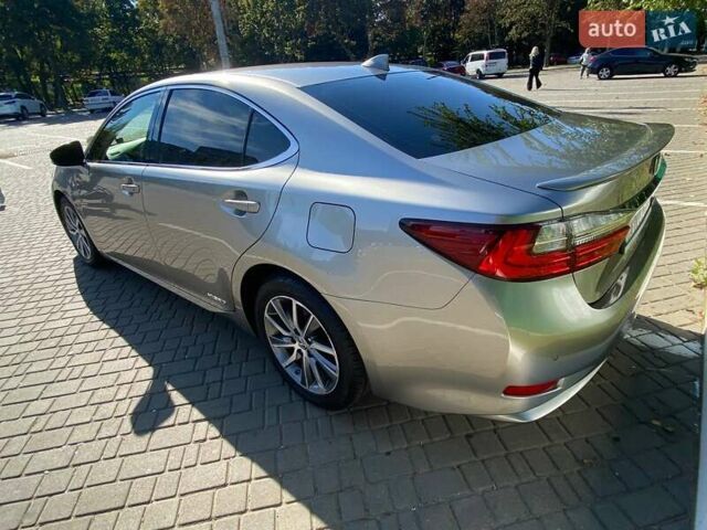 Сірий Лексус ЕС, об'ємом двигуна 2.49 л та пробігом 105 тис. км за 24500 $, фото 4 на Automoto.ua