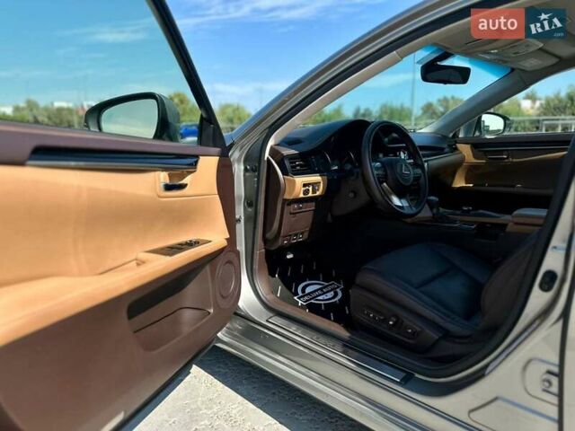 Лексус ЕС 2018 в Киеве на Automoto.ua Серый Лексус ЕС, объемом двигателя 2.49 л и пробегом 185 тыс. км за 24999 $, фото 82 на Automoto.ua
