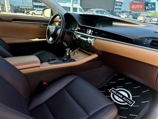 Лексус ЕС 2018 в Киеве на Automoto.ua Серый Лексус ЕС, объемом двигателя 2.49 л и пробегом 185 тыс. км за 24999 $, фото 42 на Automoto.ua