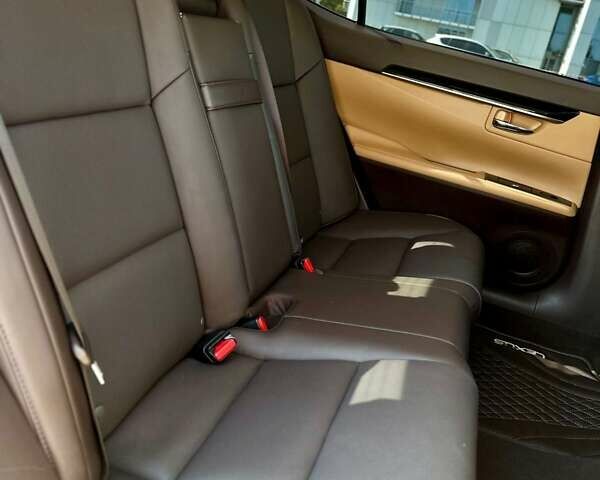 Лексус ЕС 2018 в Киеве на Automoto.ua Серый Лексус ЕС, объемом двигателя 2.49 л и пробегом 185 тыс. км за 24999 $, фото 63 на Automoto.ua