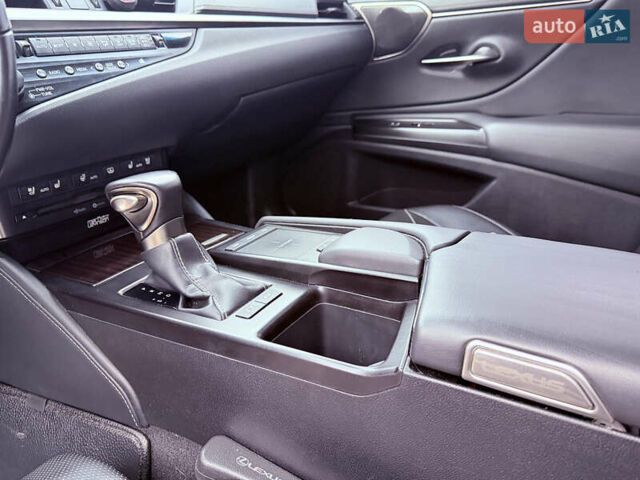 Серый Лексус ЕС, объемом двигателя 2.49 л и пробегом 98 тыс. км за 35500 $, фото 26 на Automoto.ua