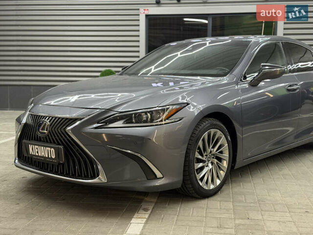 Серый Лексус ЕС, объемом двигателя 2.5 л и пробегом 114 тыс. км за 30500 $, фото 1 на Automoto.ua