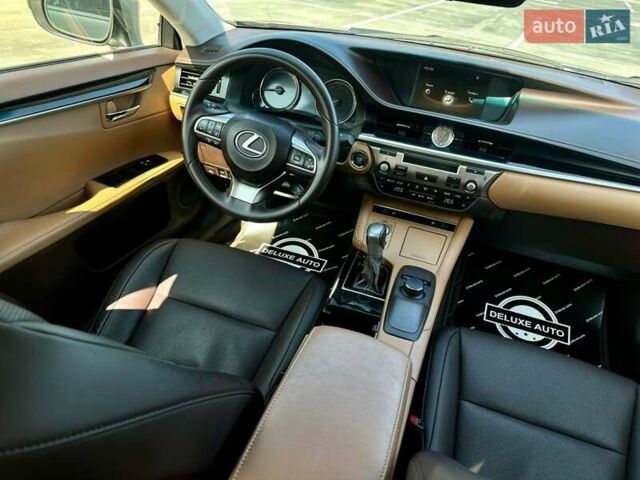 Лексус ЕС 2018 в Киеве на Automoto.ua Серый Лексус ЕС, объемом двигателя 2.49 л и пробегом 185 тыс. км за 24999 $, фото 36 на Automoto.ua