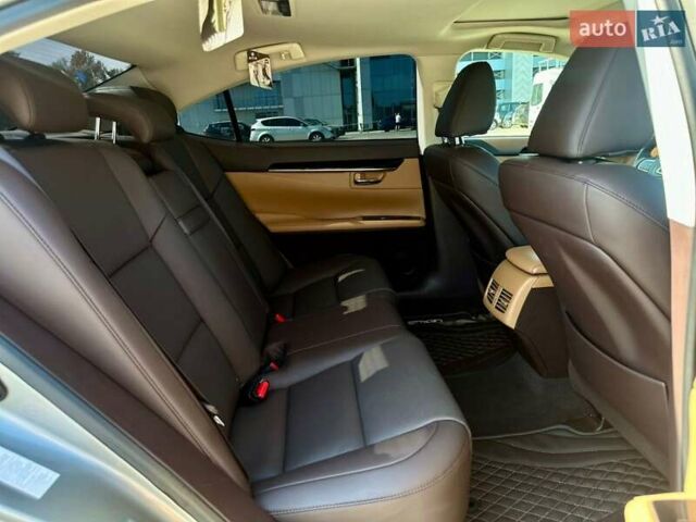 Лексус ЕС 2018 в Киеве на Automoto.ua Серый Лексус ЕС, объемом двигателя 2.49 л и пробегом 185 тыс. км за 24999 $, фото 66 на Automoto.ua