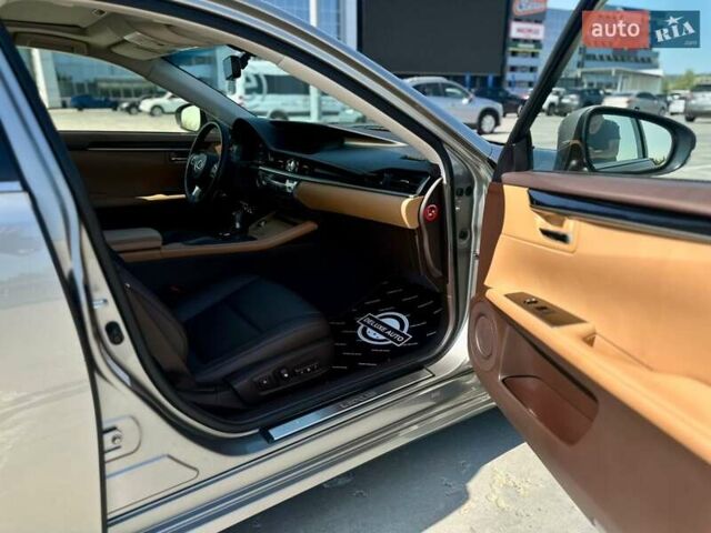 Лексус ЕС 2018 в Киеве на Automoto.ua Серый Лексус ЕС, объемом двигателя 2.49 л и пробегом 185 тыс. км за 24999 $, фото 35 на Automoto.ua