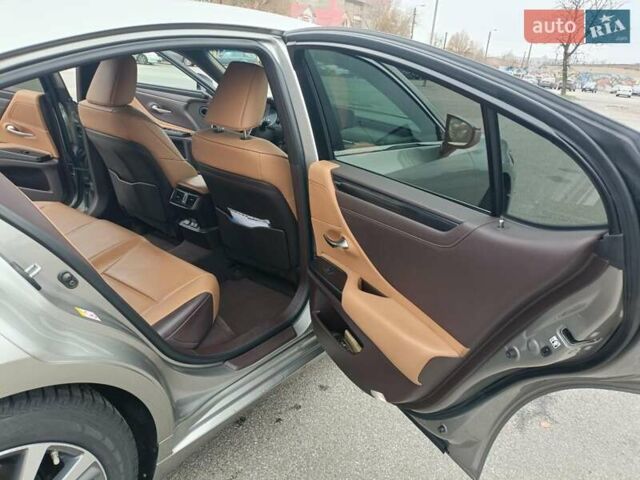 Серый Лексус ЕС, объемом двигателя 2.49 л и пробегом 192 тыс. км за 27500 $, фото 10 на Automoto.ua