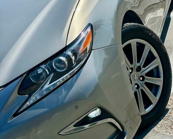 Лексус ЕС 2018 в Киеве на Automoto.ua Серый Лексус ЕС, объемом двигателя 2.49 л и пробегом 185 тыс. км за 24999 $, фото 13 на Automoto.ua