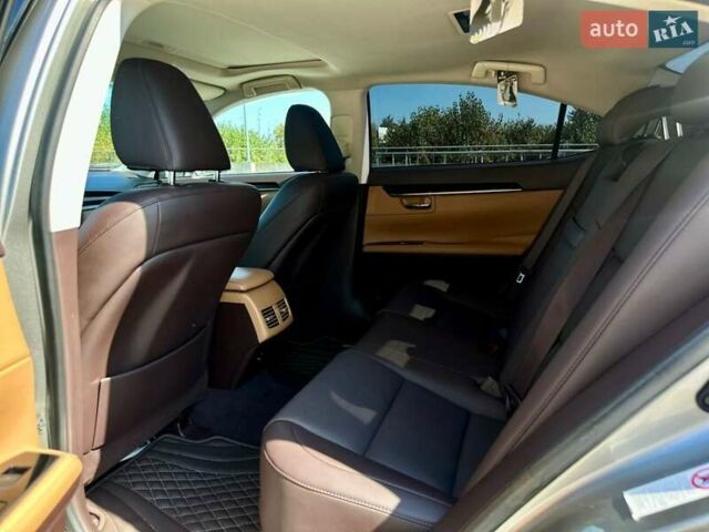 Лексус ЕС 2018 в Киеве на Automoto.ua Серый Лексус ЕС, объемом двигателя 2.49 л и пробегом 185 тыс. км за 24999 $, фото 70 на Automoto.ua