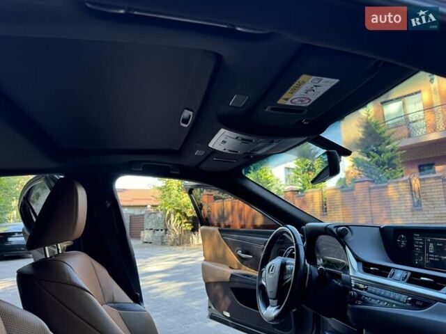 Лексус ЕС 2018 у Черкасах на Automoto.ua Сірий Лексус ЕС, об'ємом двигуна 2.5 л та пробігом 113 тис. км за 33777 $, фото 21 на Automoto.ua
