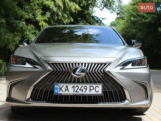 Лексус ЕС 2019 в Киеве на Automoto.ua Серый Лексус ЕС, объемом двигателя 2.49 л и пробегом 96 тыс. км за 30000 $, фото 1 на Automoto.ua