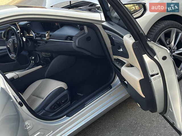 Сірий Лексус ЕС, об'ємом двигуна 2.49 л та пробігом 85 тис. км за 39500 $, фото 36 на Automoto.ua