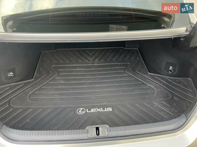 Лексус ЕС 2019 у Дніпро (Дніпропетровську) на Automoto.ua Сірий Лексус ЕС, об'ємом двигуна 2.49 л та пробігом 99 тис. км за 37200 $, фото 10 на Automoto.ua