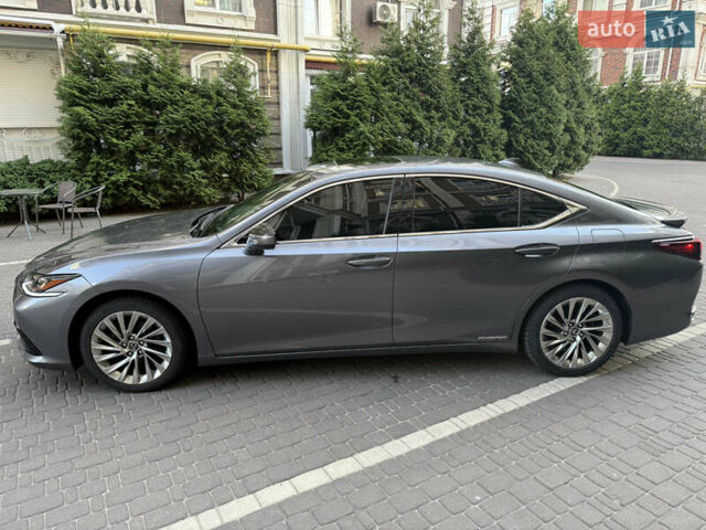 Лексус ЕС 2019 в Киеве на Automoto.ua Серый Лексус ЕС, объемом двигателя 2.49 л и пробегом 120 тыс. км за 35200 $, фото 6 на Automoto.ua