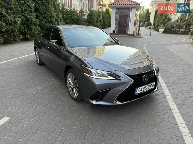 Лексус ЕС 2019 в Киеве на Automoto.ua Серый Лексус ЕС, объемом двигателя 2.49 л и пробегом 120 тыс. км за 35200 $, фото 1 на Automoto.ua