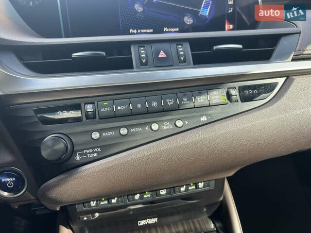 Лексус ЕС 2019 у Дніпро (Дніпропетровську) на Automoto.ua Сірий Лексус ЕС, об'ємом двигуна 2.49 л та пробігом 99 тис. км за 37200 $, фото 28 на Automoto.ua