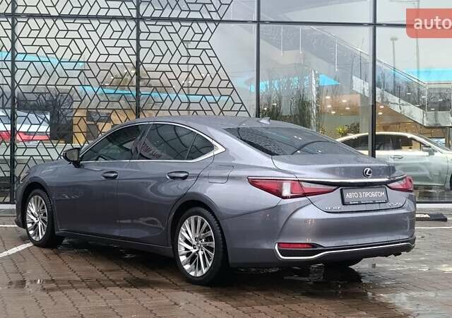 Серый Лексус ЕС, объемом двигателя 2.49 л и пробегом 130 тыс. км за 33374 $, фото 1 на Automoto.ua