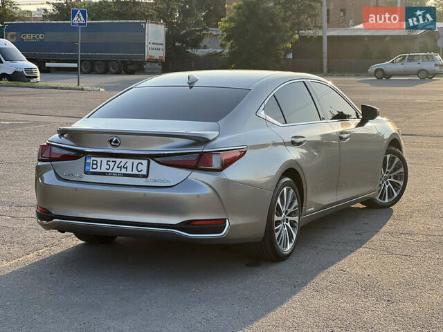 Сірий Лексус ЕС, об'ємом двигуна 2.49 л та пробігом 65 тис. км за 34000 $, фото 5 на Automoto.ua
