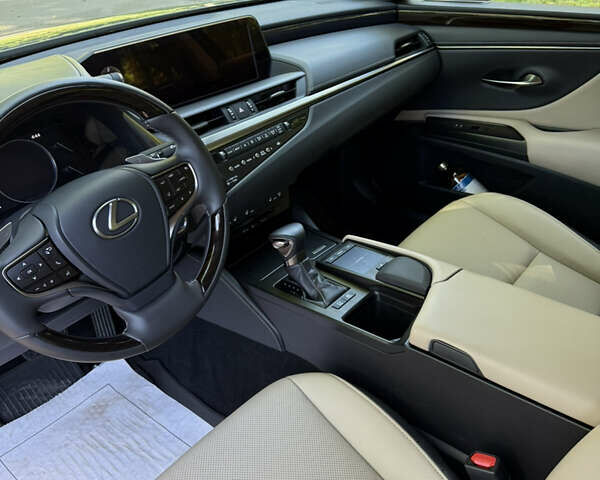 Серый Лексус ЕС, объемом двигателя 2.49 л и пробегом 47 тыс. км за 32500 $, фото 10 на Automoto.ua