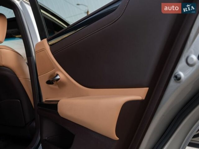 Сірий Лексус ЕС, об'ємом двигуна 2.49 л та пробігом 69 тис. км за 30999 $, фото 29 на Automoto.ua