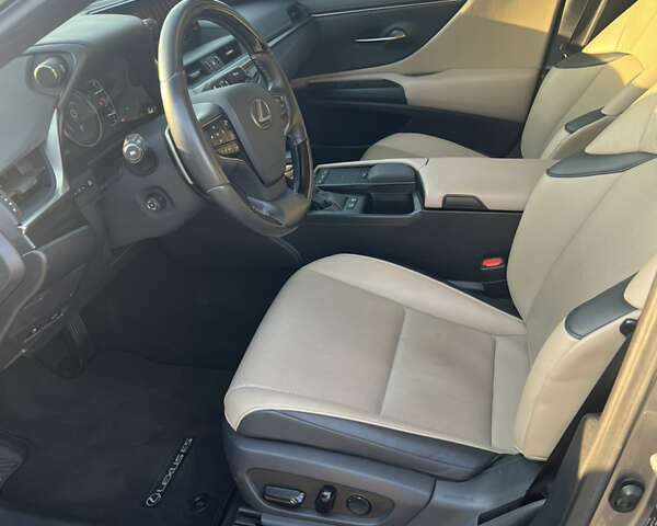 Сірий Лексус ЕС, об'ємом двигуна 2.49 л та пробігом 65 тис. км за 34000 $, фото 9 на Automoto.ua