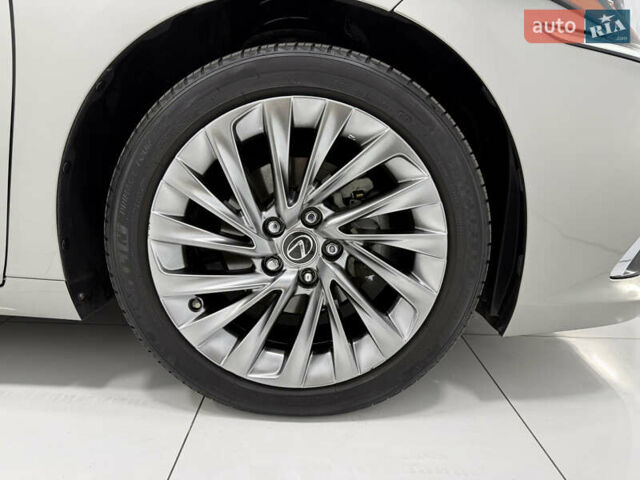 Лексус ЕС 2019 в Одессе на Automoto.ua Серый Лексус ЕС, объемом двигателя 2.49 л и пробегом 72 тыс. км за 33000 $, фото 37 на Automoto.ua
