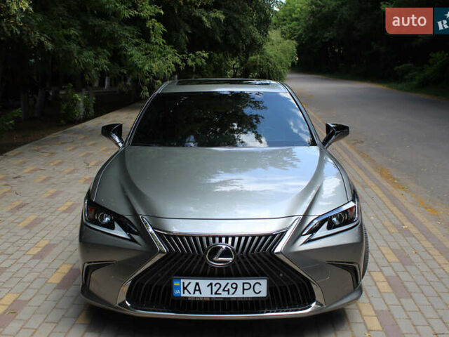Лексус ЕС 2019 в Киеве на Automoto.ua Серый Лексус ЕС, объемом двигателя 2.49 л и пробегом 96 тыс. км за 30000 $, фото 3 на Automoto.ua