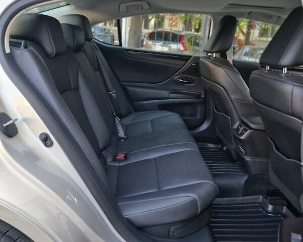 Лексус ЕС 2019 в Одессе на Automoto.ua Серый Лексус ЕС, объемом двигателя 2.49 л и пробегом 39 тыс. км за 39990 $, фото 53 на Automoto.ua
