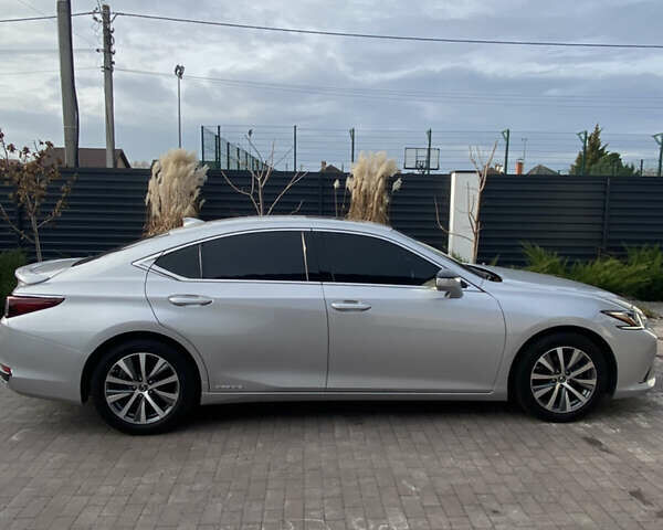 Серый Лексус ЕС, объемом двигателя 2.49 л и пробегом 98 тыс. км за 41000 $, фото 2 на Automoto.ua